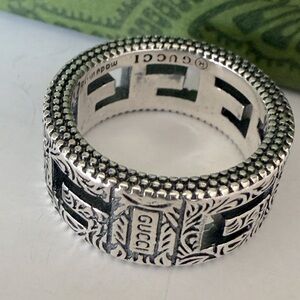 Gucci Intricate Silver Men's Band